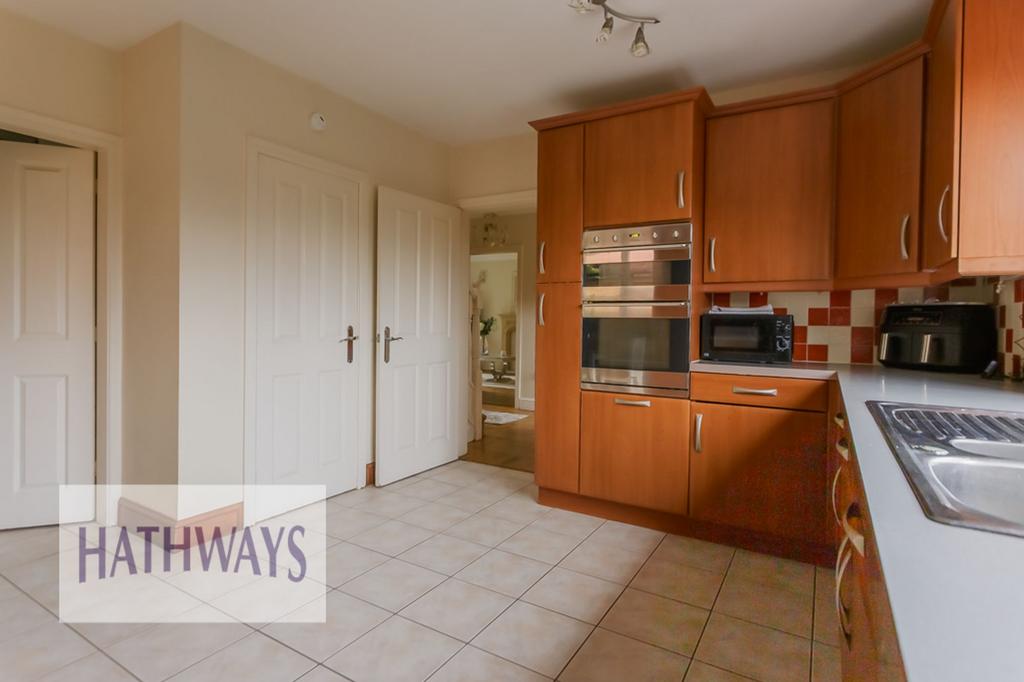 Fitted kitchen/breakfast room