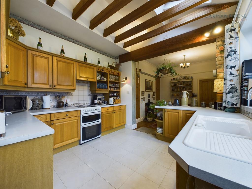 Kitchen/ Dining Room