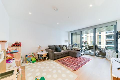 2 bedroom flat to rent, London, SW11