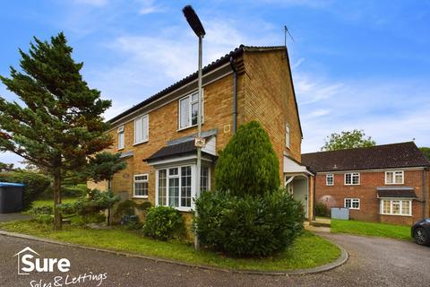 2 bedroom semi-detached house to rent, Rosewood Court, Hemel Hempstead, Hertfordshire, HP1 2TQ