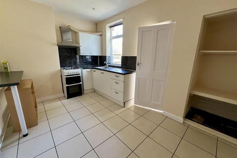 2 bedroom house to rent, Heath End Road, Stockingford, CV10 7HE