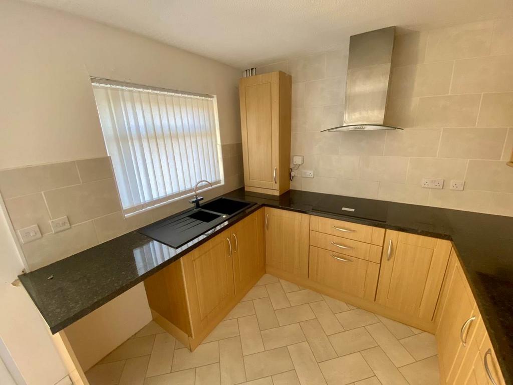 Chemical Road, Morriston, Swansea 3 bed house to rent £900 pcm (£208 pw)
