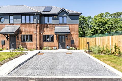 2 bedroom end of terrace house for sale, Florence Close, Send, Woking, Surrey, GU23