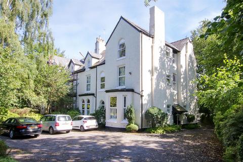 Woodville Road, Altrincham