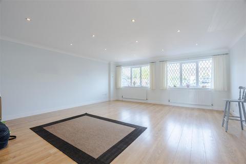 2 Southfield Close, Ulceby, DN39 6UN