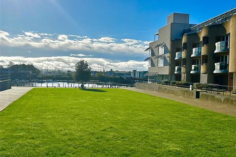 2 bedroom apartment for sale, Almansa Way, Lymington, Hampshire, SO41