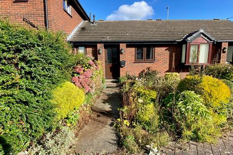 1 bedroom terraced bungalow for sale, St. Johns Court, Lepton