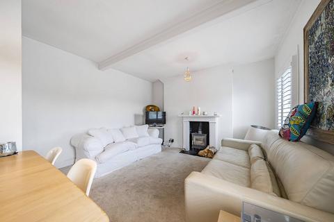 2 bedroom flat for sale, Strawberry Vale, Strawberry Hill, Twickenham, TW1