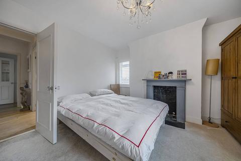 Flat 3, 97 Strawberry Vale, Twickenham, TW1 4SJ