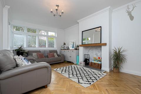 62 Morgan Crescent, Theydon Bois, Epping, CM16 7DX