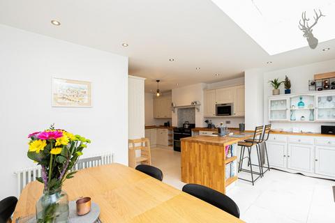 62 Morgan Crescent, Theydon Bois, Epping, CM16 7DX