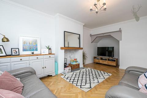 62 Morgan Crescent, Theydon Bois, Epping, CM16 7DX