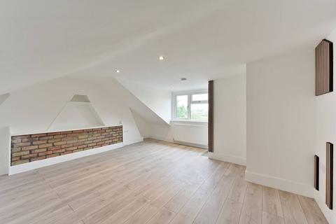 4 bedroom maisonette to rent, Haydons Road, Wimbledon, London, SW19