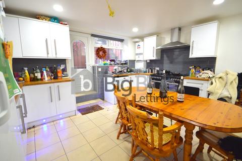 6 bedroom terraced house to rent, 48 Brudenell Mount, Hyde Park, Leeds LS6