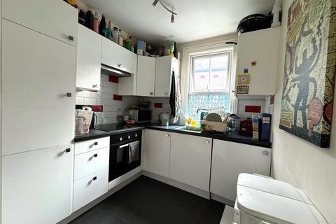 2 bedroom flat for sale, Vernham Road, Plumstead Common, London, SE18