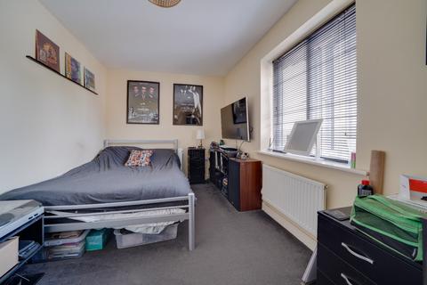2 Clark Drive, St Ives, Huntingdon, PE27 6AD