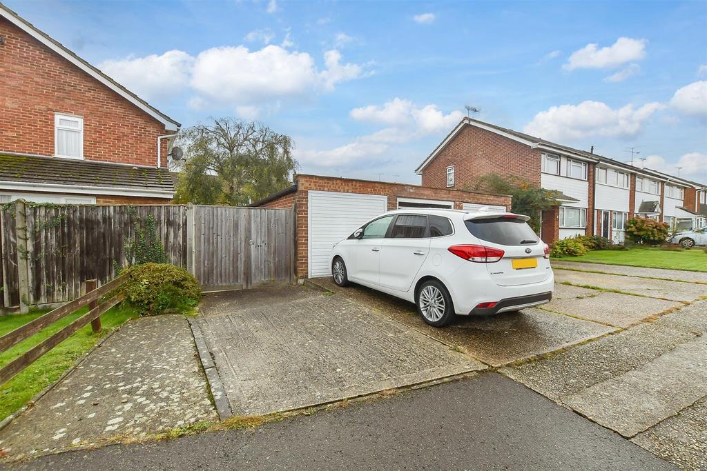 Driveway/Parking