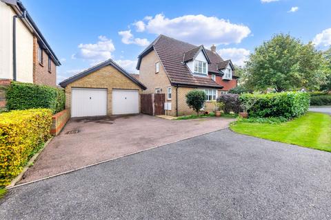 4 bedroom detached house for sale, Owl Way, Huntingdon PE29