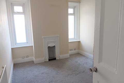 3 bedroom flat to rent, Sterte Road, Poole BH15