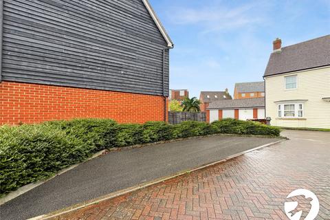 3 bedroom terraced house for sale, Bergamot Close, Sittingbourne, Kent, ME10