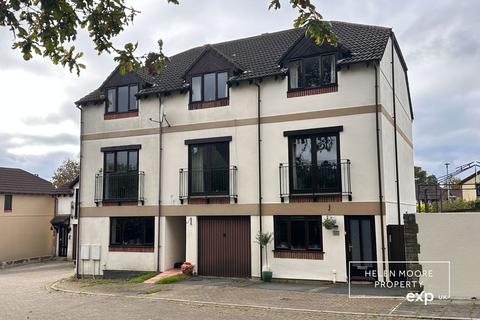 4 bedroom end of terrace house for sale, Tom Maddock Gardens, Ivybridge PL21