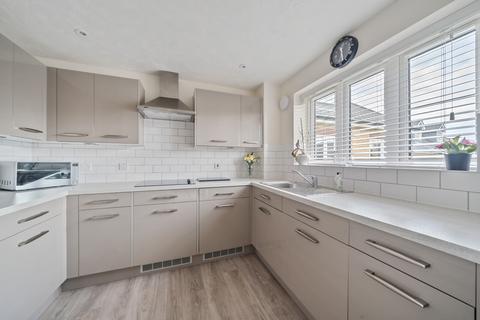 1 bedroom retirement property for sale, Manygate Lane, Shepperton, TW17