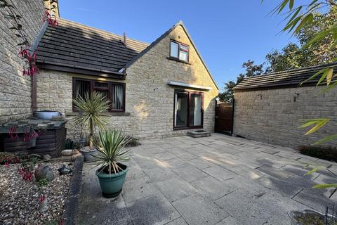 3 bedroom link detached house for sale, Score Croft, Skelmanthorpe, Huddersfield HD8 9EA