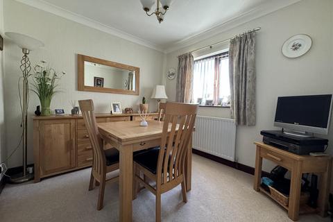 3 bedroom link detached house for sale, Score Croft, Skelmanthorpe, Huddersfield HD8 9EA