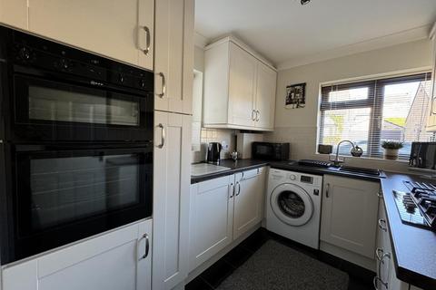 3 bedroom link detached house for sale, Score Croft, Skelmanthorpe, Huddersfield HD8 9EA