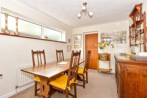 4 bedroom detached house for sale, Inverness Avenue, Fareham, Hampshire