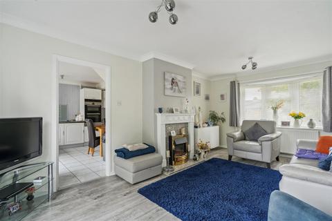 16 Mackenzie Square, Stevenage, SG2 9TT