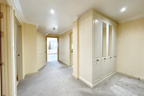 2 bedroom apartment for sale, Chantry Court, Westbury