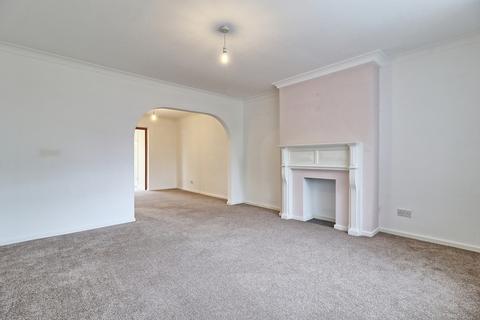 28 Moray Way, Romford, RM1 4YD