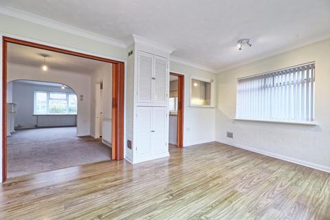 28 Moray Way, Romford, RM1 4YD
