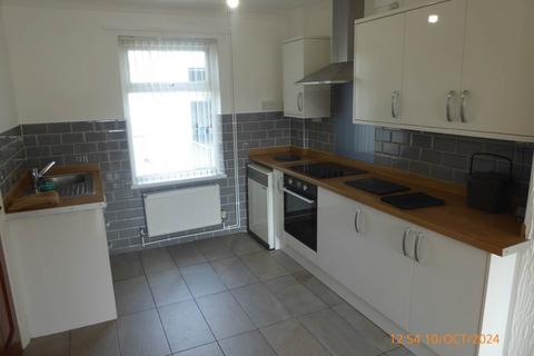 2 bedroom detached house to rent, Pontyberem Rd, Ponthenri,