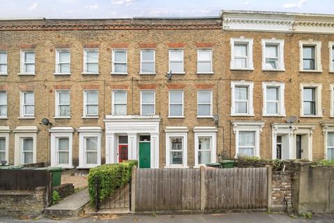 2 bedroom flat to rent, Kent House Road London SE26