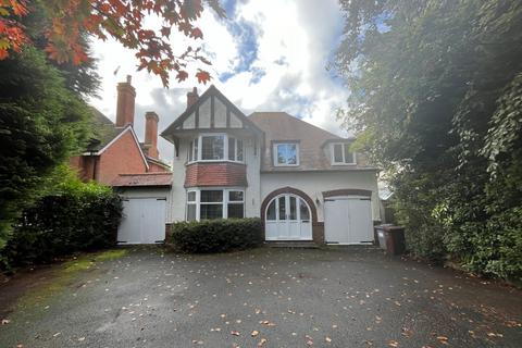 4 bedroom detached house to rent, Silhill Hall Road, Solihull, West Midlands, B91