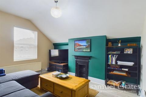 1 bedroom flat for sale, London Road, London, SW17