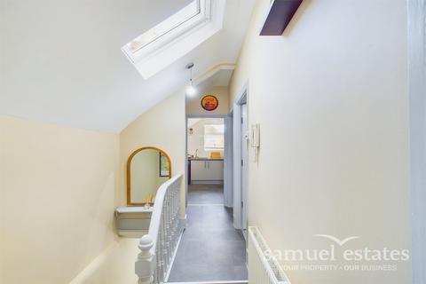 1 bedroom flat for sale, London Road, London, SW17