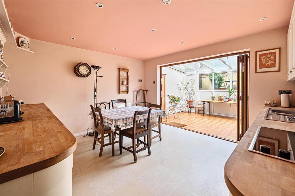 Kitchen/Breakfast Room