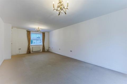 4 bedroom detached house to rent, David Way, Bishopton