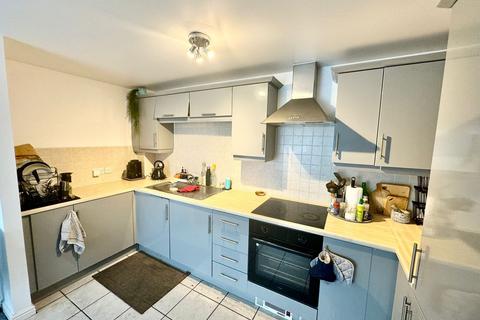 2 bedroom flat to rent, Phillip Court, Newport,