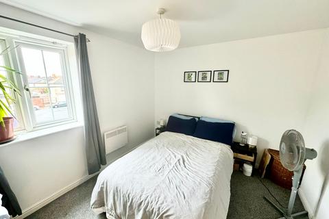 2 bedroom flat to rent, Phillip Court, Newport,