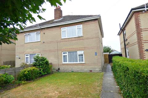 2 bedroom house to rent, Wallisdown Road, Poole, Dorset