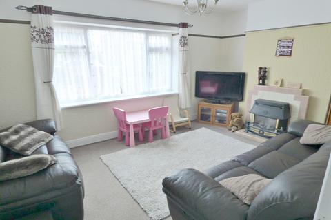 2 bedroom house to rent, Wallisdown Road, Poole, Dorset