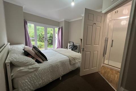 undefined, En-suite Student Shared Accommodation - Cranbrook Avenue, Hull