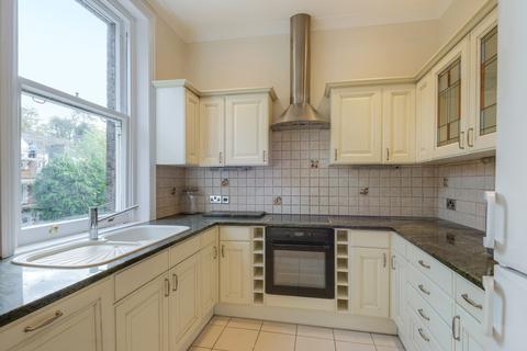 3 bedroom flat to rent, Netherhall Gardens, London NW3