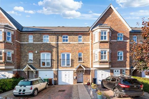 51 Cavendish Walk, Epsom, KT19 8AP