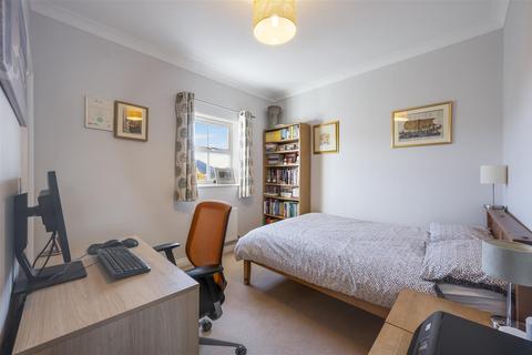 51 Cavendish Walk, Epsom, KT19 8AP