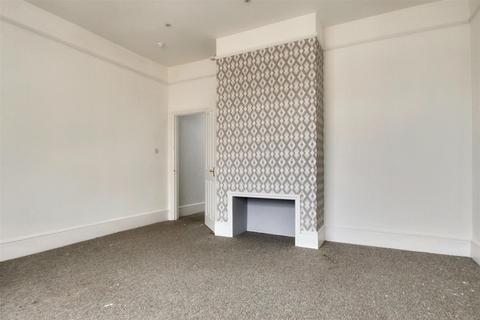 1 bedroom flat for sale, Park Crescent, Worthing